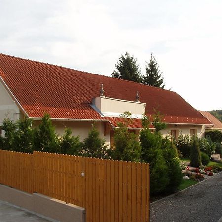 Franciska Portaja Apartment Igal Exterior foto